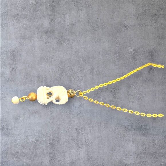 Elephant pendant & gold plated necklace carved design - Picture 3 of 4